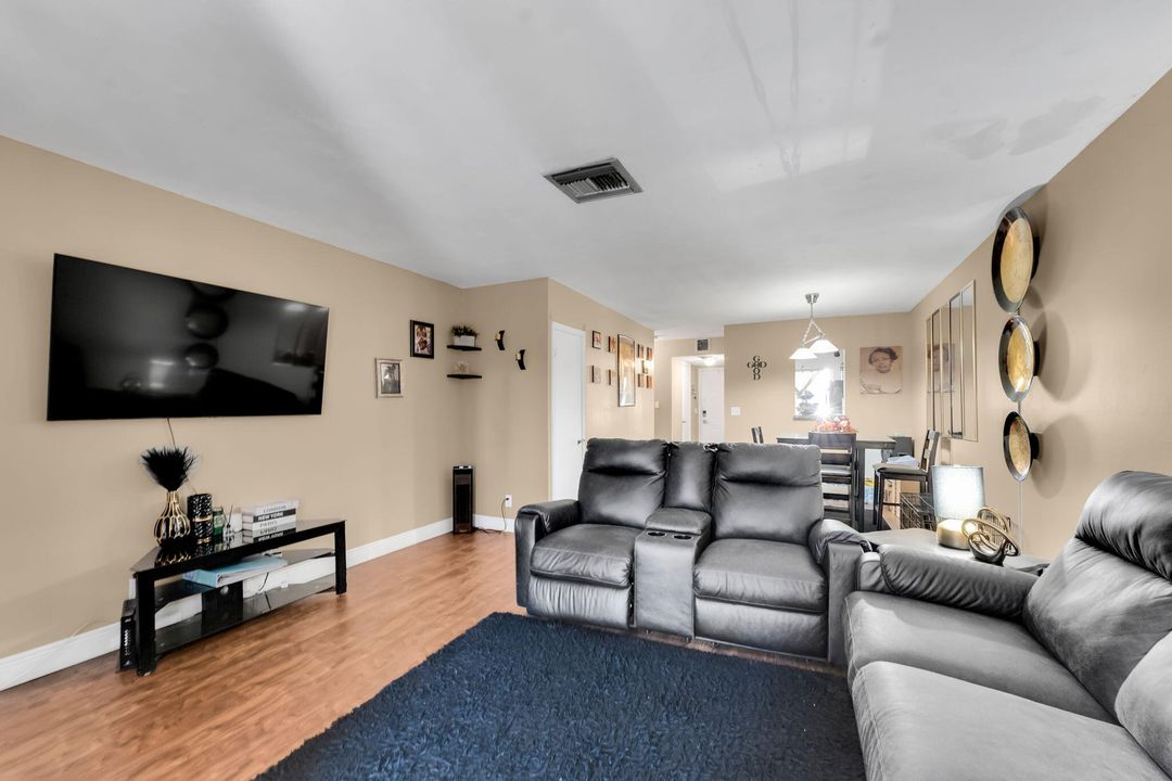 На продажу: $285,000 (3 спален, 2 ванн, 1200 Квадратных фут)