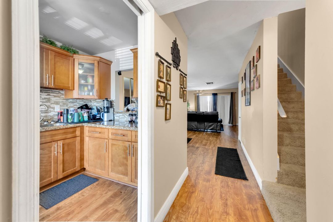 На продажу: $285,000 (3 спален, 2 ванн, 1200 Квадратных фут)