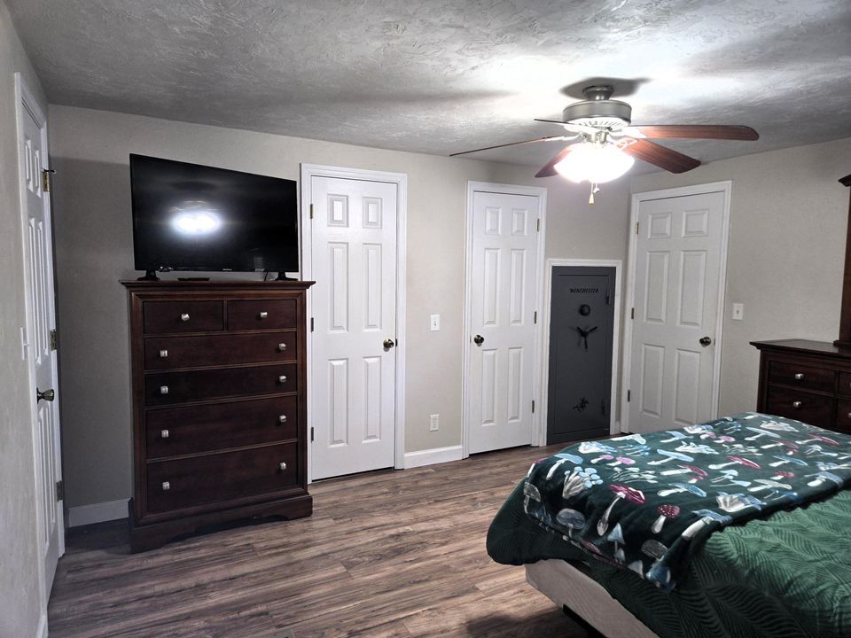 На продажу: $265,000 (3 спален, 2 ванн, 2128 Квадратных фут)