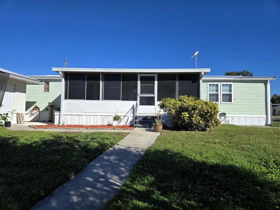 На продажу: $265,000 (3 спален, 2 ванн, 2128 Квадратных фут)