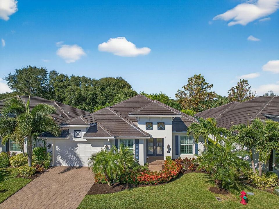 For Sale: $995,000 (4 beds, 3 baths, 2877 Square Feet)