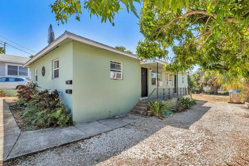 For Rent: $1,750 (2 beds, 1 baths, 800 Square Feet)