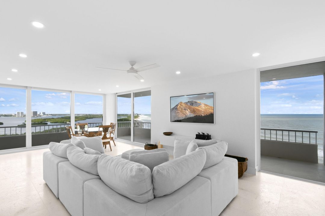 Под контрактом: $1,150,000 (2 спален, 2 ванн, 1435 Квадратных фут)