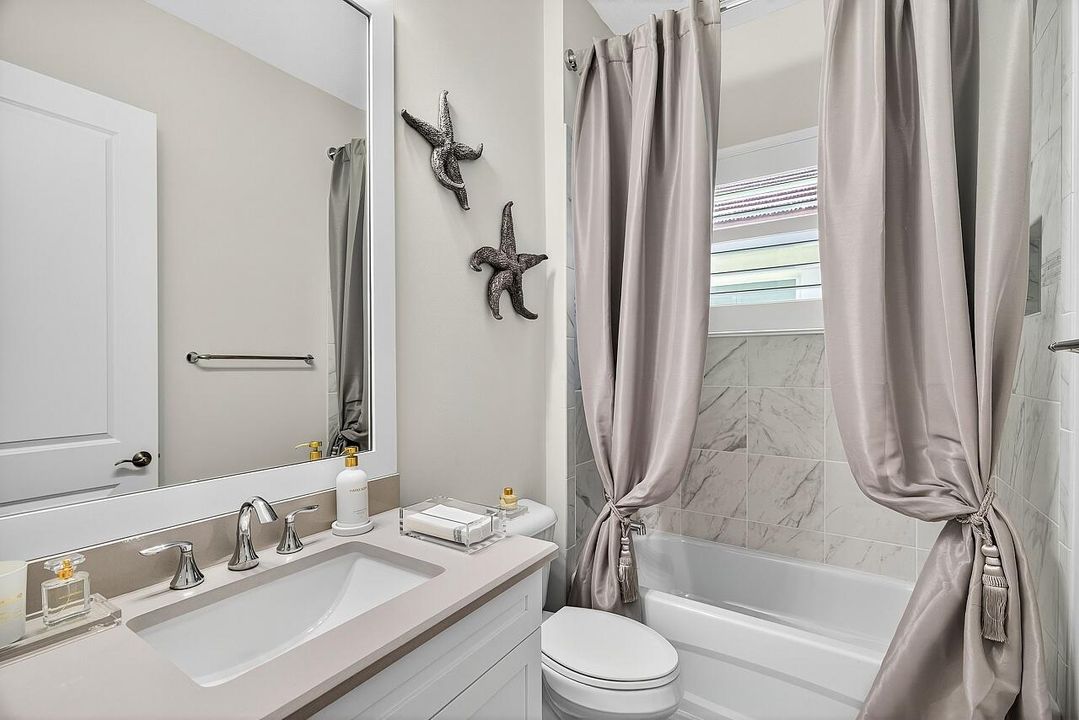 For Sale: $995,000 (4 beds, 3 baths, 2877 Square Feet)