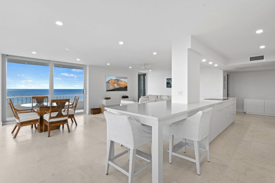 Под контрактом: $1,150,000 (2 спален, 2 ванн, 1435 Квадратных фут)