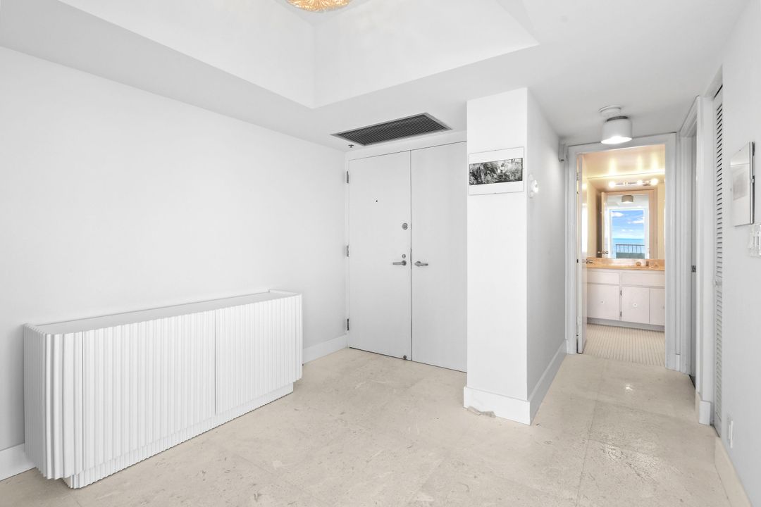 Под контрактом: $1,150,000 (2 спален, 2 ванн, 1435 Квадратных фут)