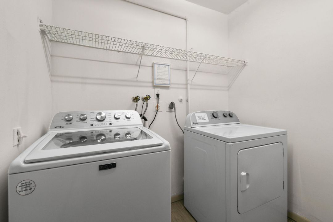 Под контрактом: $1,150,000 (2 спален, 2 ванн, 1435 Квадратных фут)