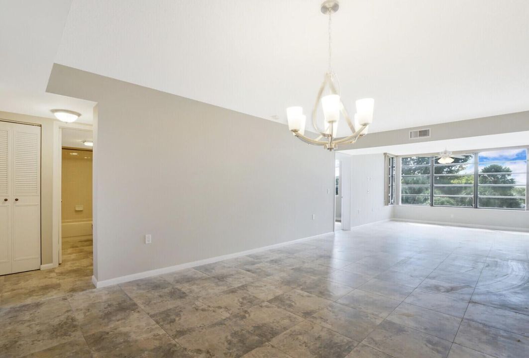 For Rent: $2,500 (2 beds, 2 baths, 1437 Square Feet)