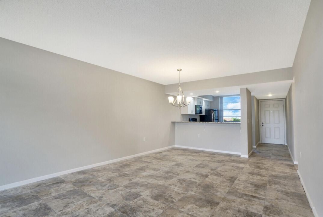 For Rent: $2,500 (2 beds, 2 baths, 1437 Square Feet)