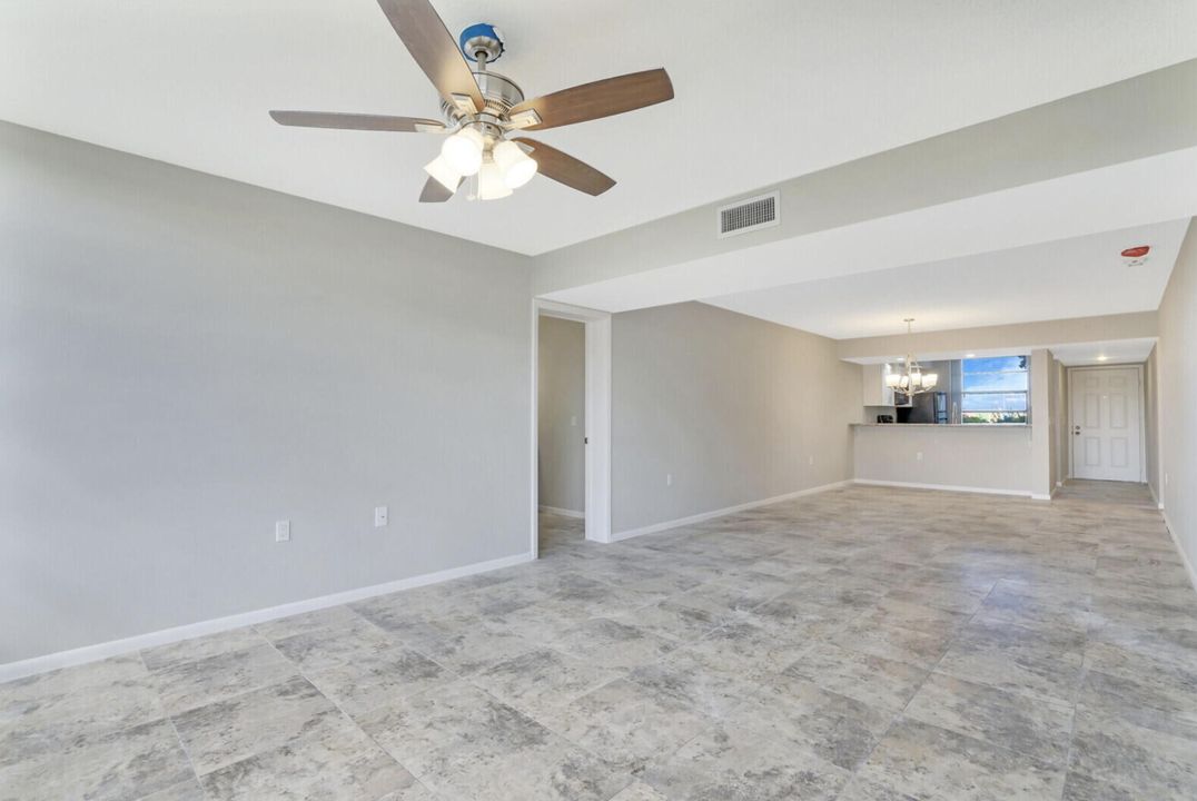 For Rent: $2,500 (2 beds, 2 baths, 1437 Square Feet)