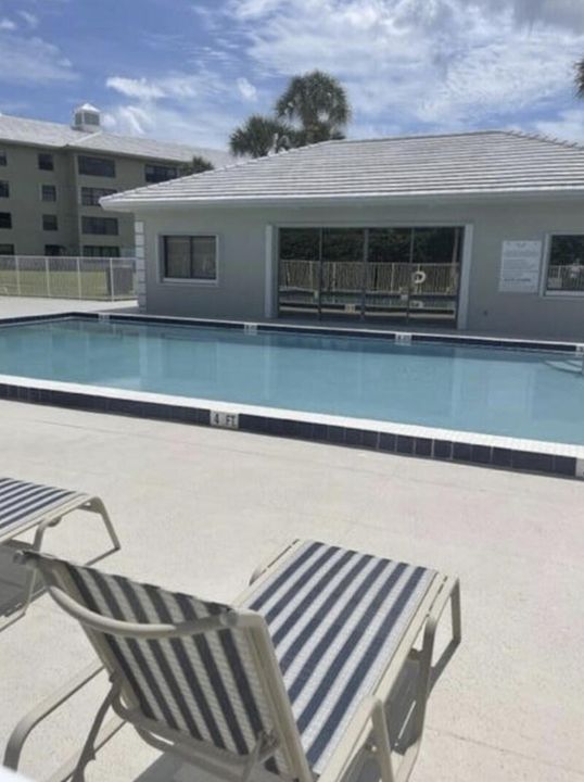 For Rent: $2,500 (2 beds, 2 baths, 1437 Square Feet)