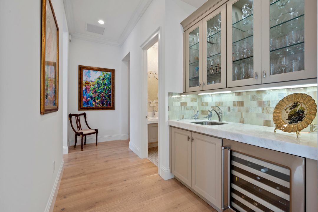 Active With Contract: $3,195,000 (4 beds, 5 baths, 4783 Square Feet)