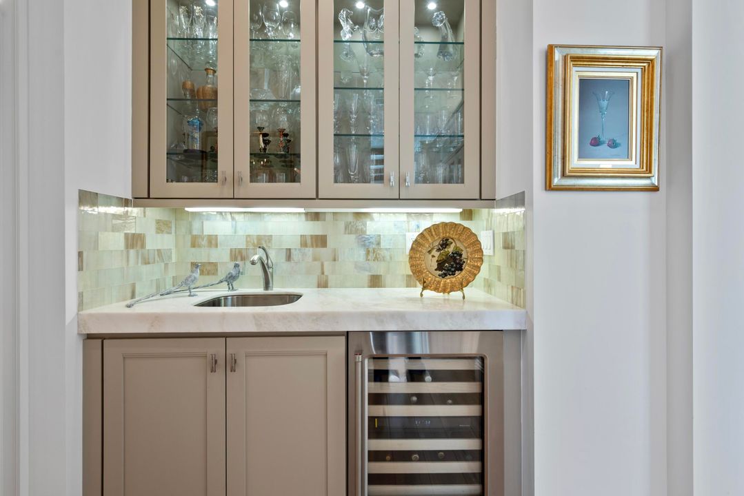 Active With Contract: $3,195,000 (4 beds, 5 baths, 4783 Square Feet)