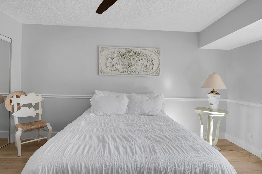 合同活跃: $599,590 (3 贝兹, 2 浴室, 2260 平方英尺)