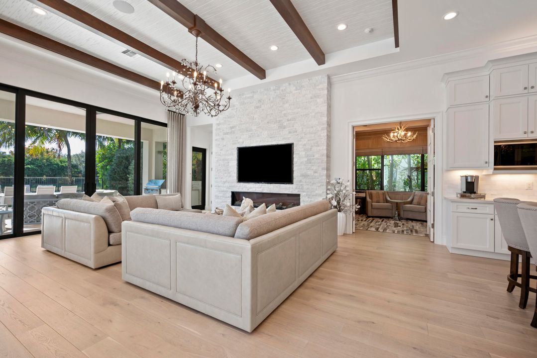 Active With Contract: $3,195,000 (4 beds, 5 baths, 4783 Square Feet)