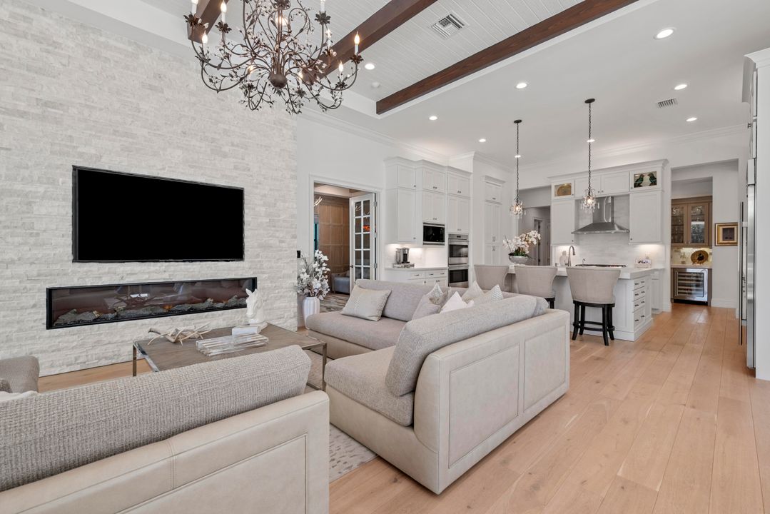 Active With Contract: $3,195,000 (4 beds, 5 baths, 4783 Square Feet)