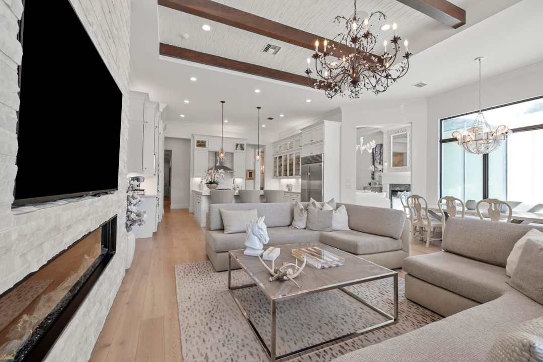 Active With Contract: $3,195,000 (4 beds, 5 baths, 4783 Square Feet)