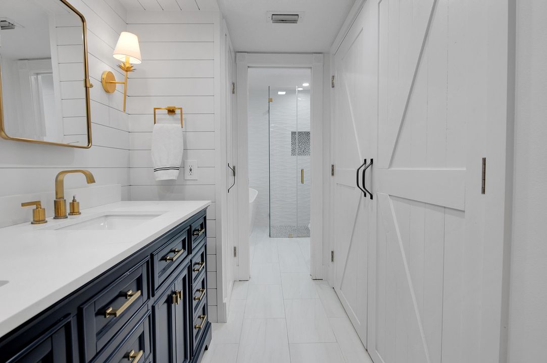 合同活跃: $599,590 (3 贝兹, 2 浴室, 2260 平方英尺)