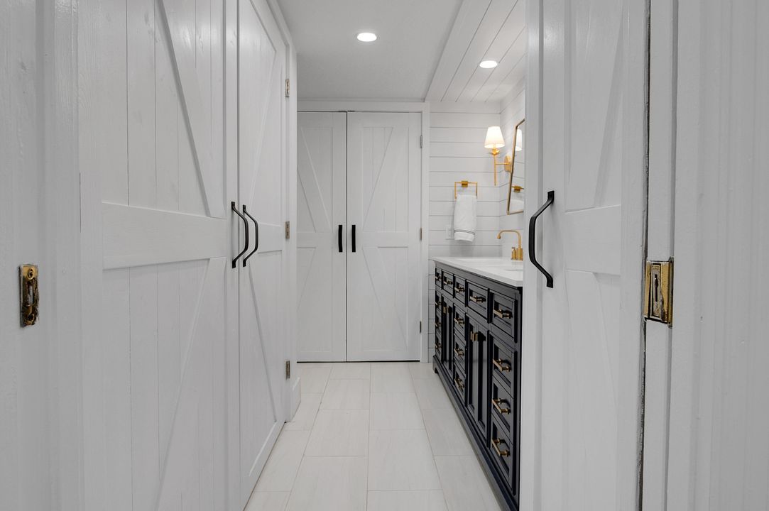 合同活跃: $599,590 (3 贝兹, 2 浴室, 2260 平方英尺)