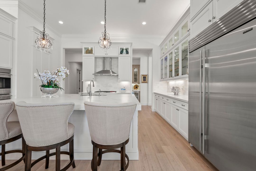 Active With Contract: $3,195,000 (4 beds, 5 baths, 4783 Square Feet)