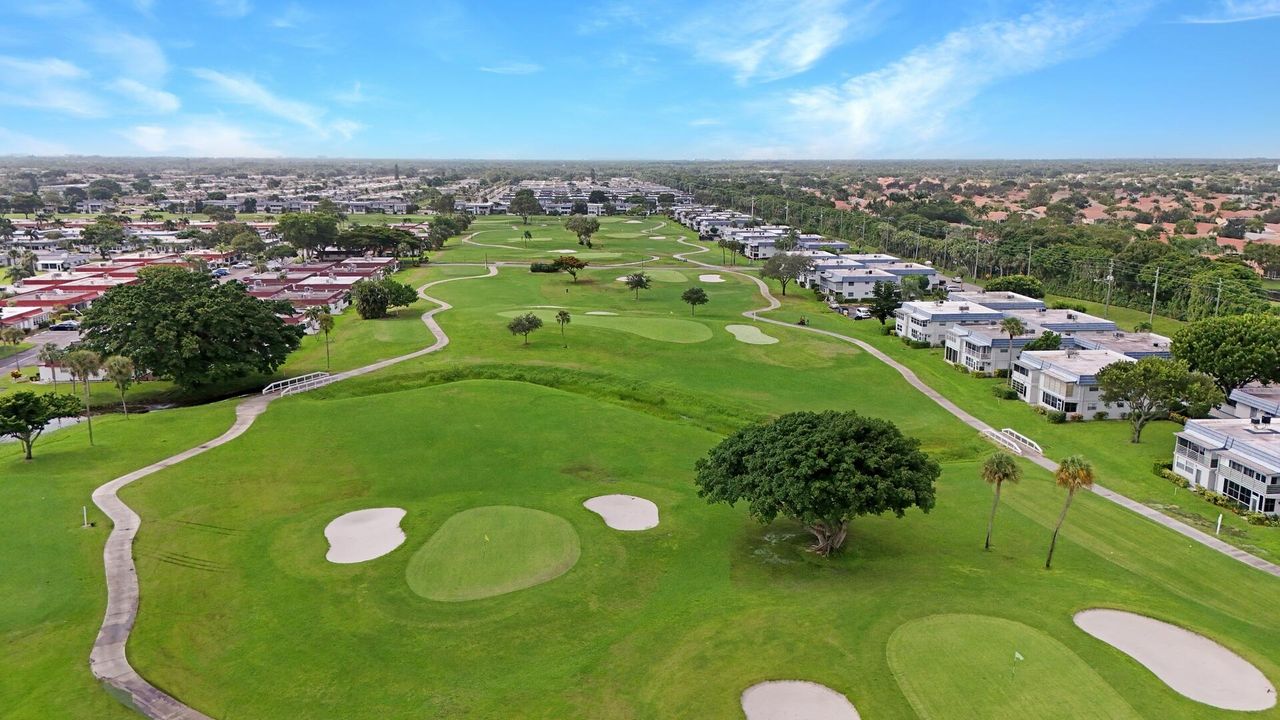 На продажу: $125,000 (2 спален, 2 ванн, 880 Квадратных фут)