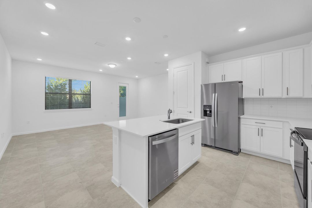 En Renta: $2,850 (3 camas, 2 baños, 1550 Pies cuadrados)