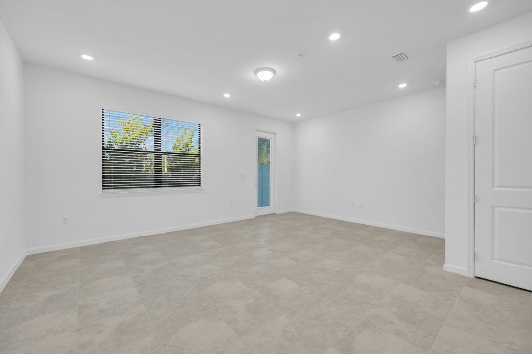 En Renta: $2,850 (3 camas, 2 baños, 1550 Pies cuadrados)