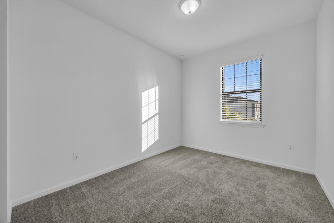 En Renta: $2,850 (3 camas, 2 baños, 1550 Pies cuadrados)