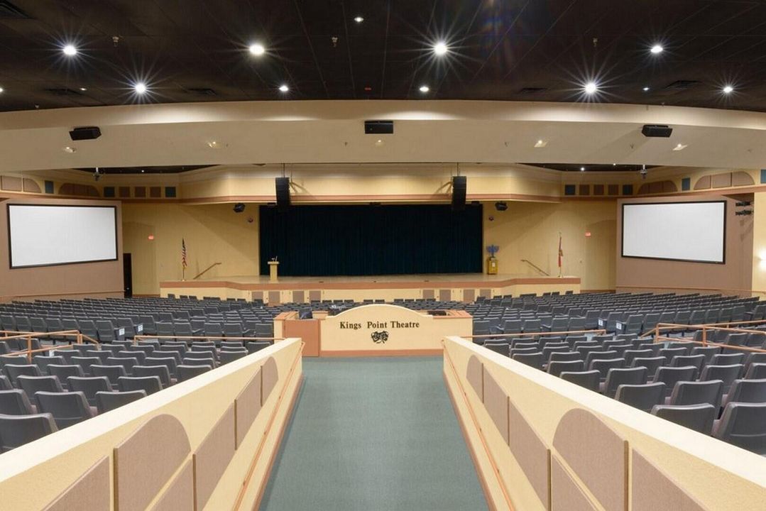 На продажу: $125,000 (2 спален, 2 ванн, 880 Квадратных фут)