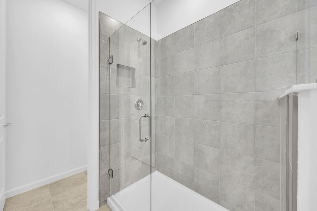 En Renta: $2,850 (3 camas, 2 baños, 1550 Pies cuadrados)