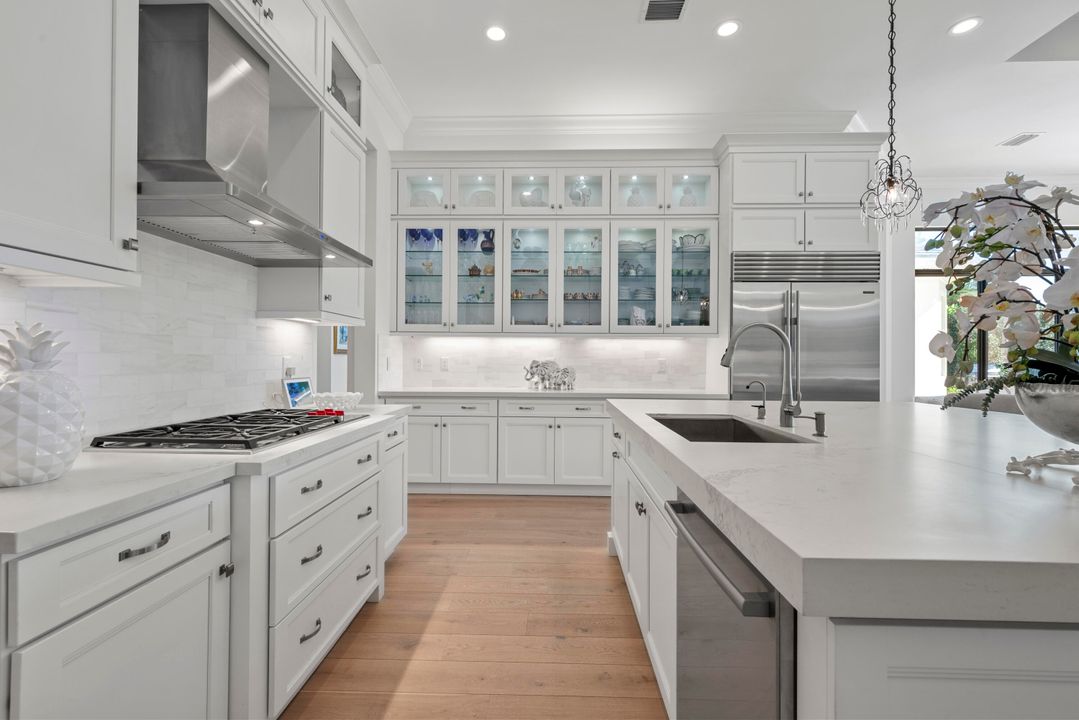 Active With Contract: $3,195,000 (4 beds, 5 baths, 4783 Square Feet)