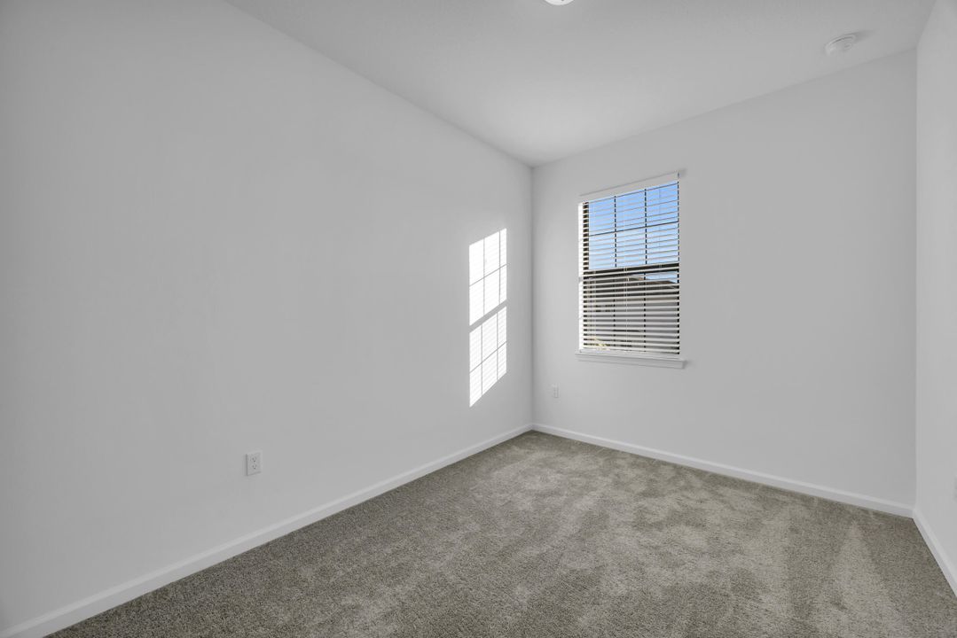 En Renta: $2,850 (3 camas, 2 baños, 1550 Pies cuadrados)