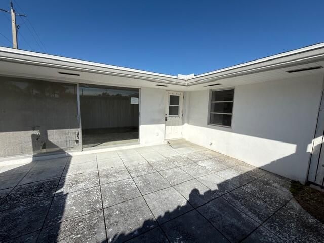 Active With Contract: $119,900 (1 beds, 1 baths, 608 Square Feet)