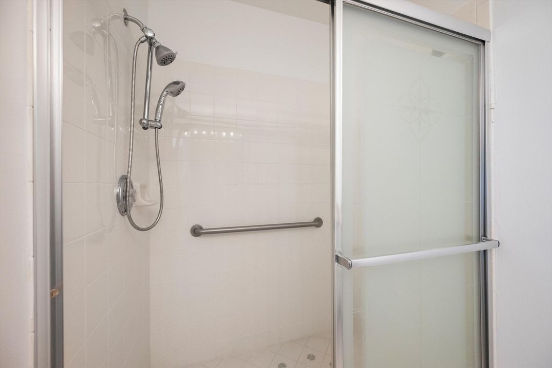 For Sale: $369,000 (2 beds, 2 baths, 1576 Square Feet)