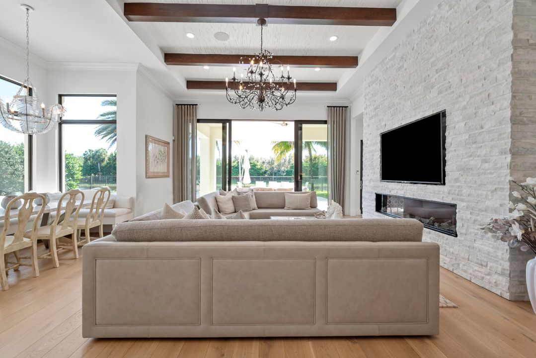 Active With Contract: $3,195,000 (4 beds, 5 baths, 4783 Square Feet)