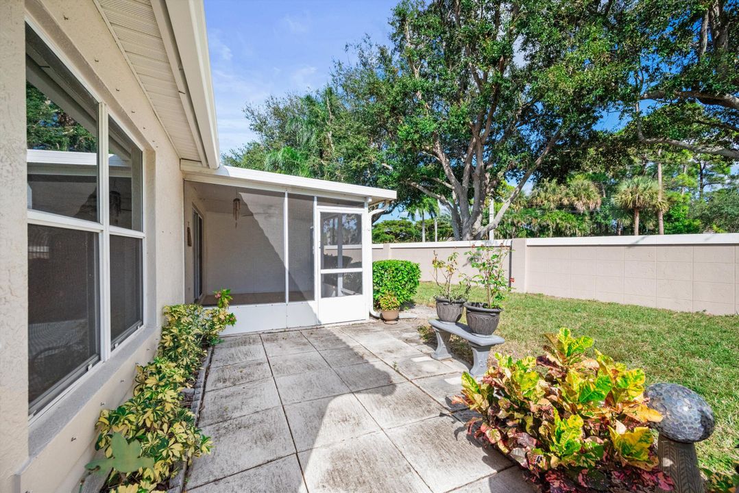 For Sale: $369,000 (2 beds, 2 baths, 1576 Square Feet)