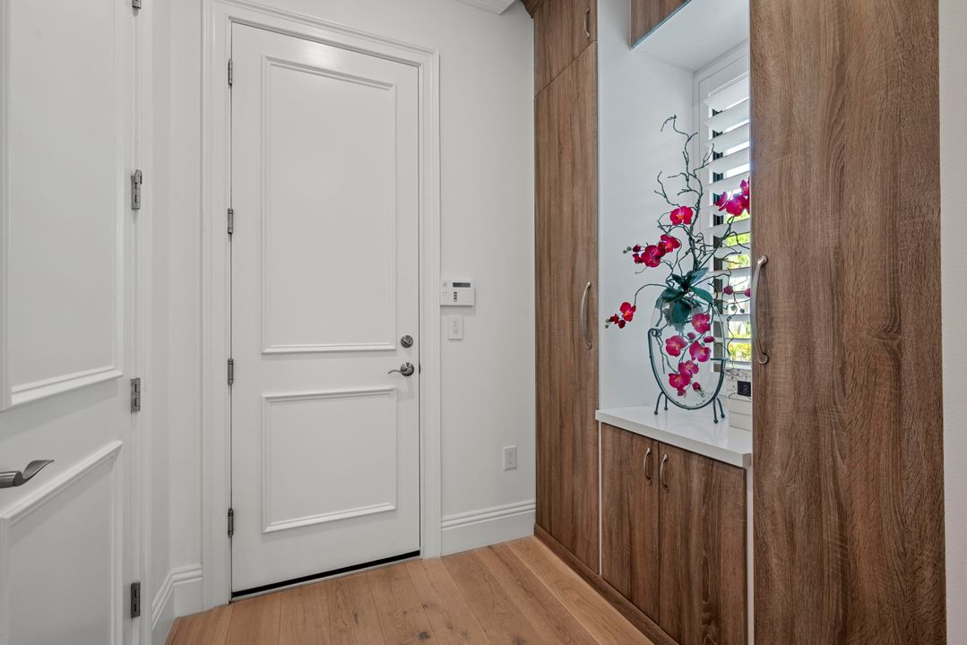 Active With Contract: $3,195,000 (4 beds, 5 baths, 4783 Square Feet)