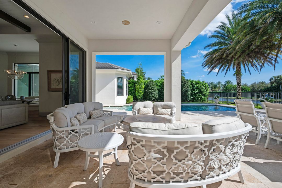 Active With Contract: $3,195,000 (4 beds, 5 baths, 4783 Square Feet)