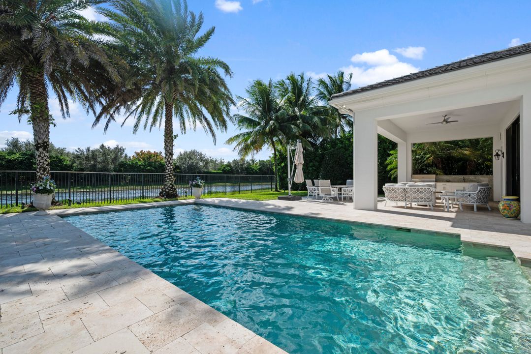 Active With Contract: $3,195,000 (4 beds, 5 baths, 4783 Square Feet)