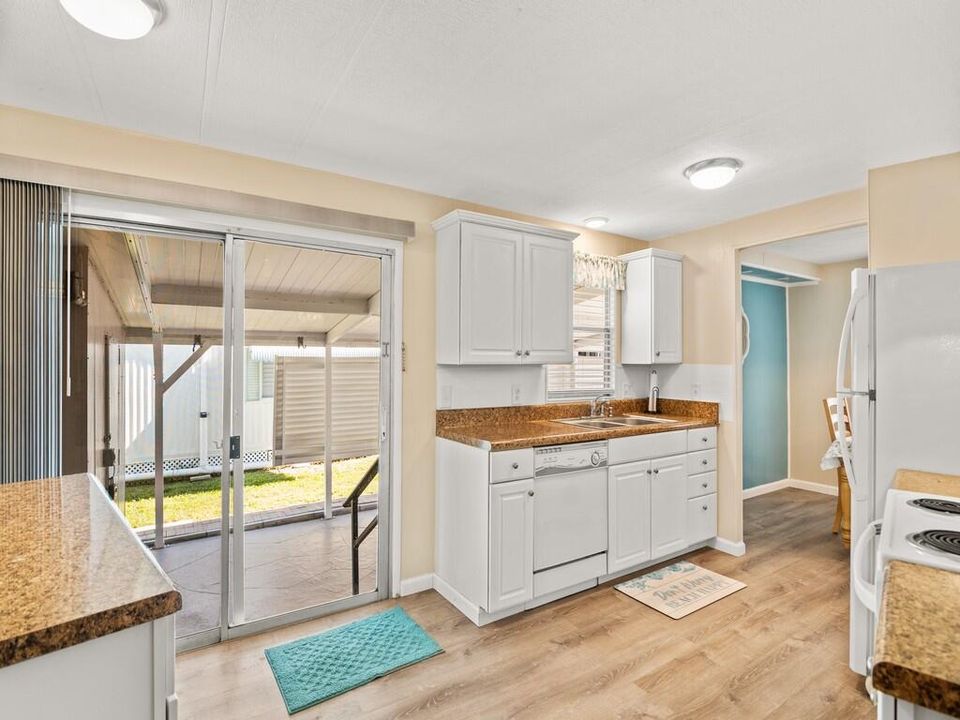 For Sale: $199,000 (2 beds, 2 baths, 1152 Square Feet)