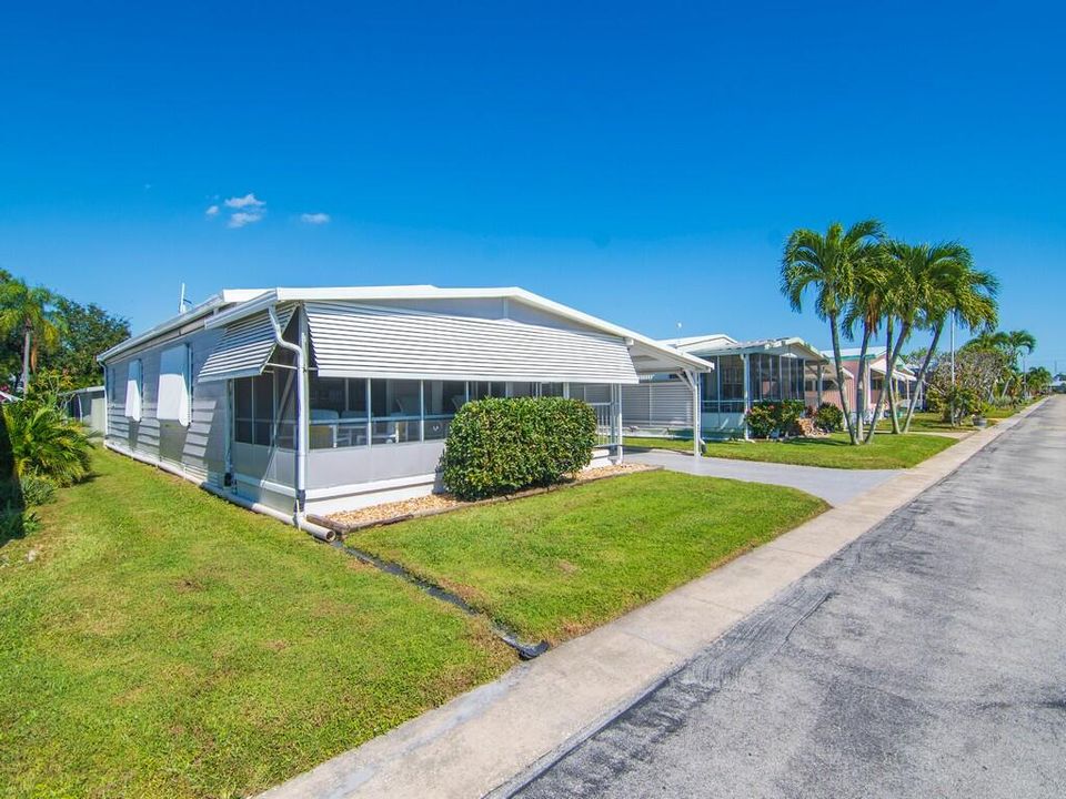 For Sale: $199,000 (2 beds, 2 baths, 1152 Square Feet)