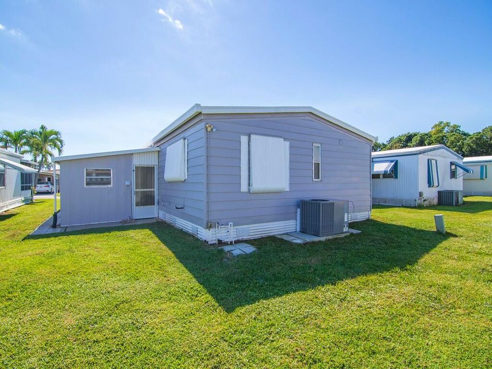 For Sale: $199,000 (2 beds, 2 baths, 1152 Square Feet)