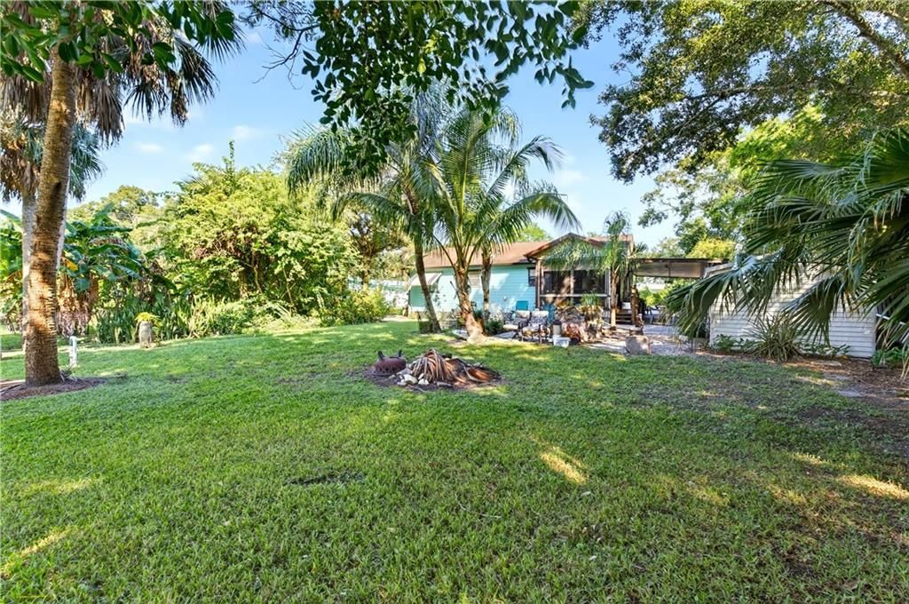 合同活跃: $199,000 (2 贝兹, 2 浴室, 984 平方英尺)