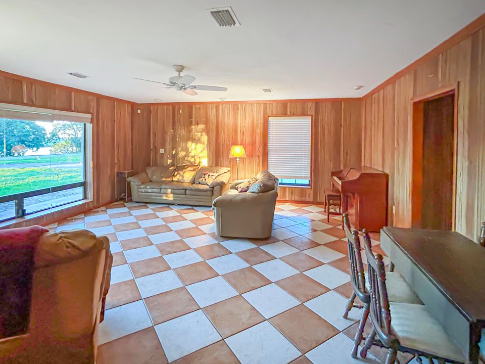 For Sale: $669,000 (4 beds, 2 baths, 2706 Square Feet)