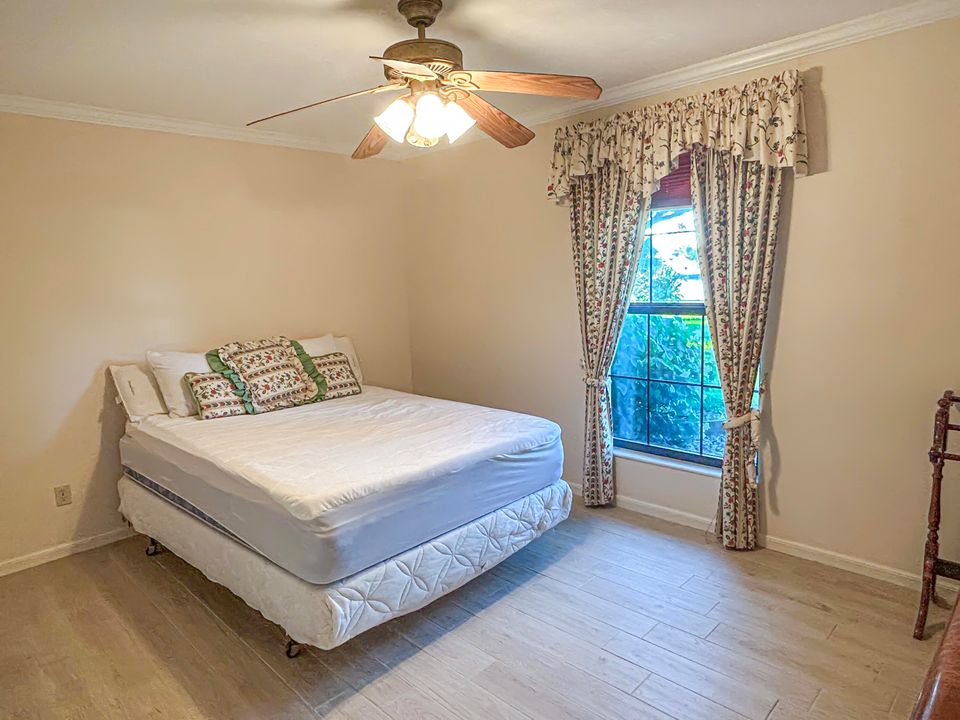 For Sale: $669,000 (4 beds, 2 baths, 2706 Square Feet)