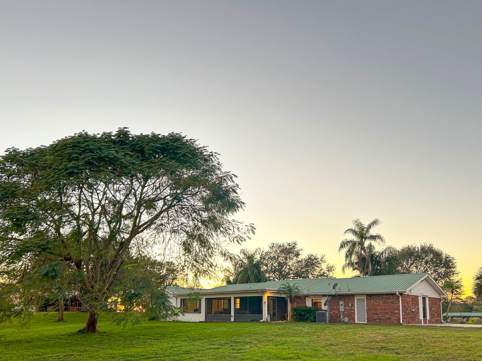 For Sale: $669,000 (4 beds, 2 baths, 2706 Square Feet)