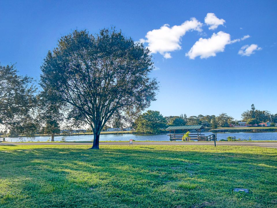 For Sale: $669,000 (4 beds, 2 baths, 2706 Square Feet)