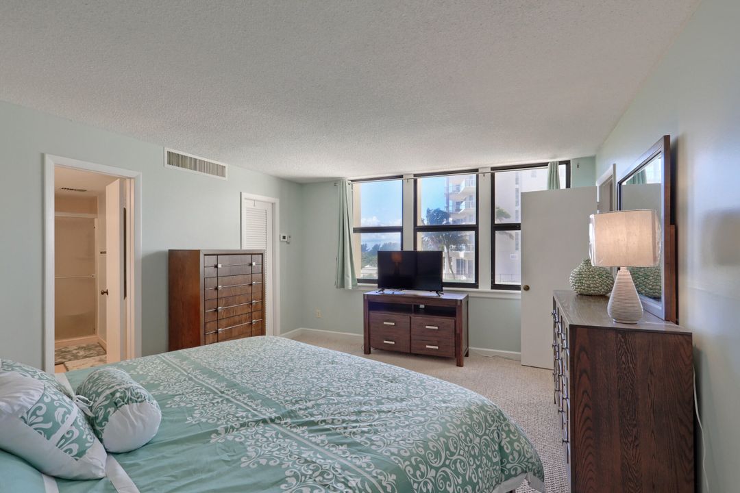 En Venta: $595,000 (2 camas, 2 baños, 1219 Pies cuadrados)