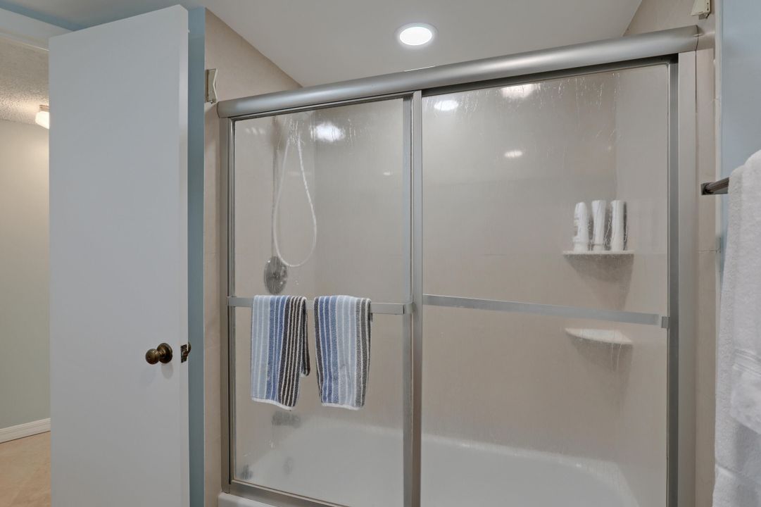 En Venta: $595,000 (2 camas, 2 baños, 1219 Pies cuadrados)