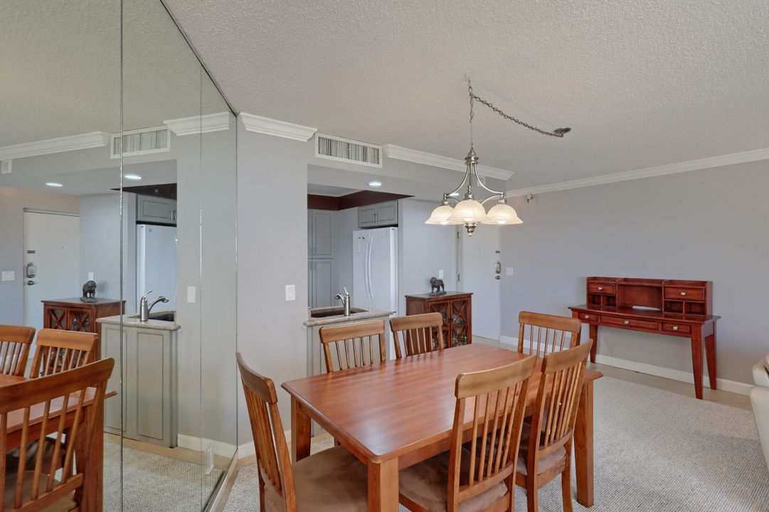 En Venta: $595,000 (2 camas, 2 baños, 1219 Pies cuadrados)